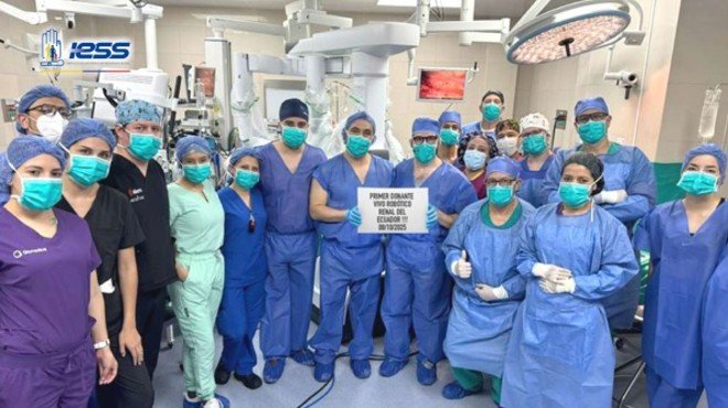 HCAM realiza primer explante de donante vivo con cirugía robótica en el país