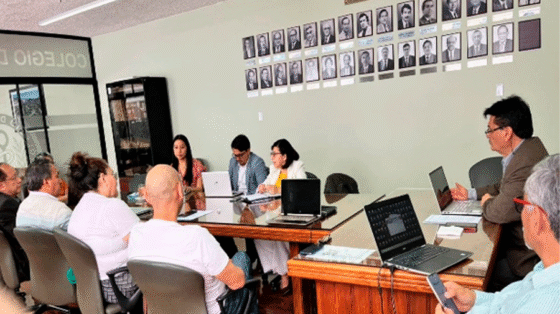 Colegio de Médicos de Pichincha fortalece el diálogo con el CACES sobre formación, certificación y ejercicio profesional